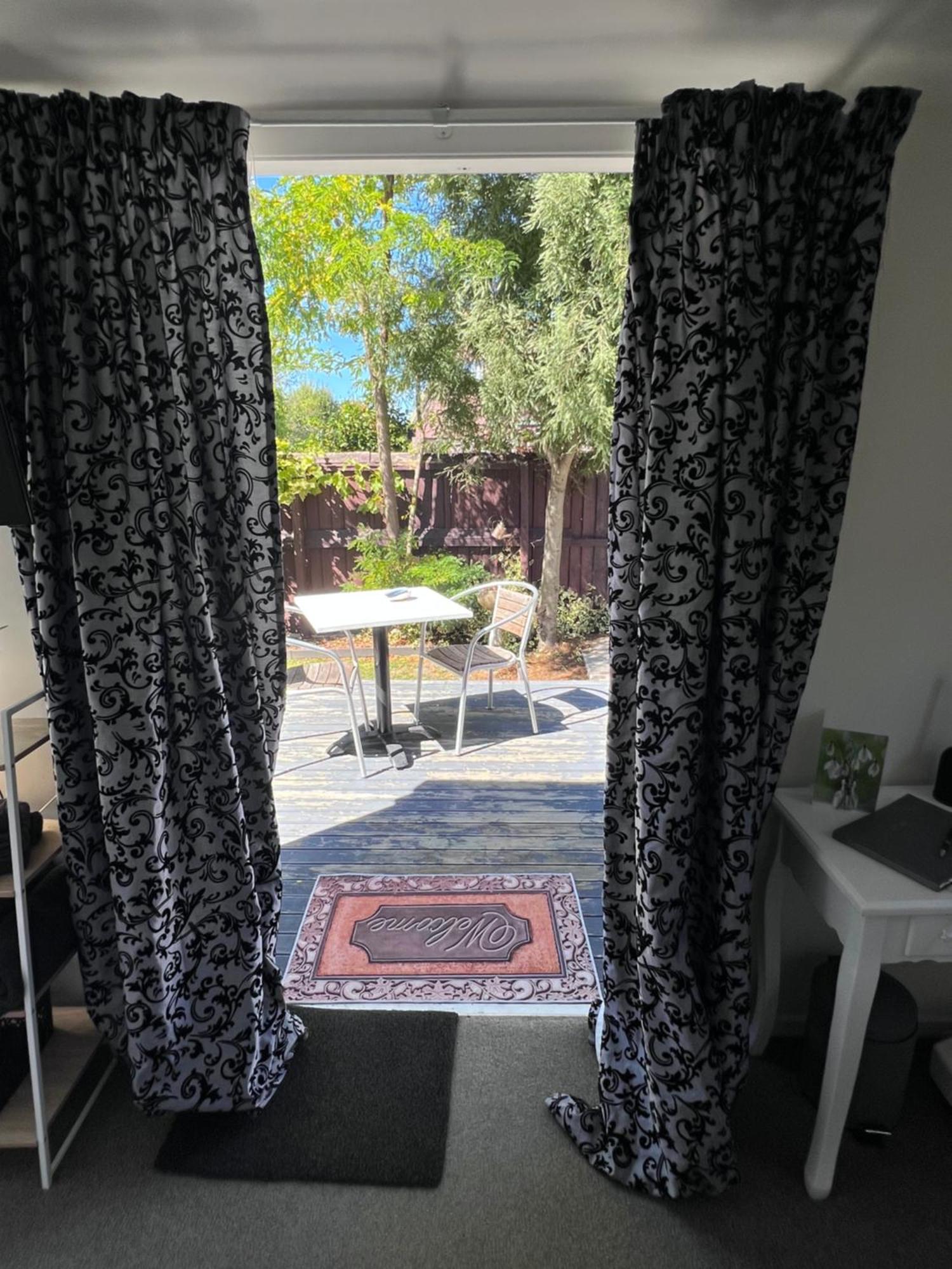 Gorgeous Villa, 7 Minutes From Airport Christchurch Exteriör bild